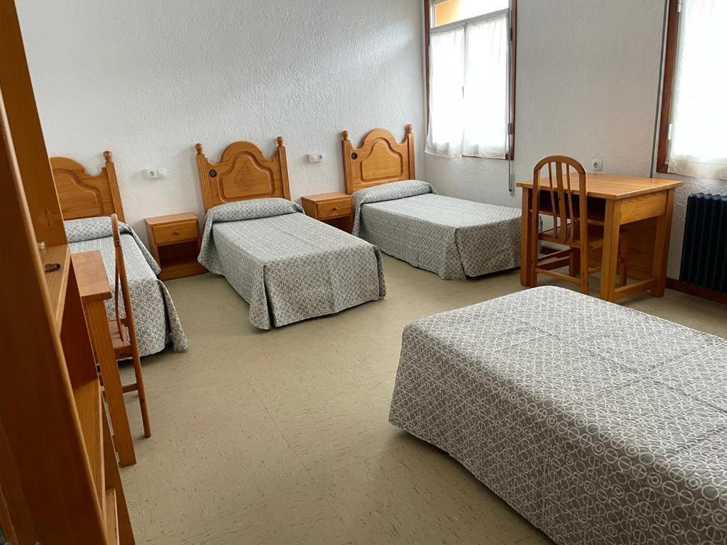 Albergue Juvenil Juventudes Llanes Eksteriør billede